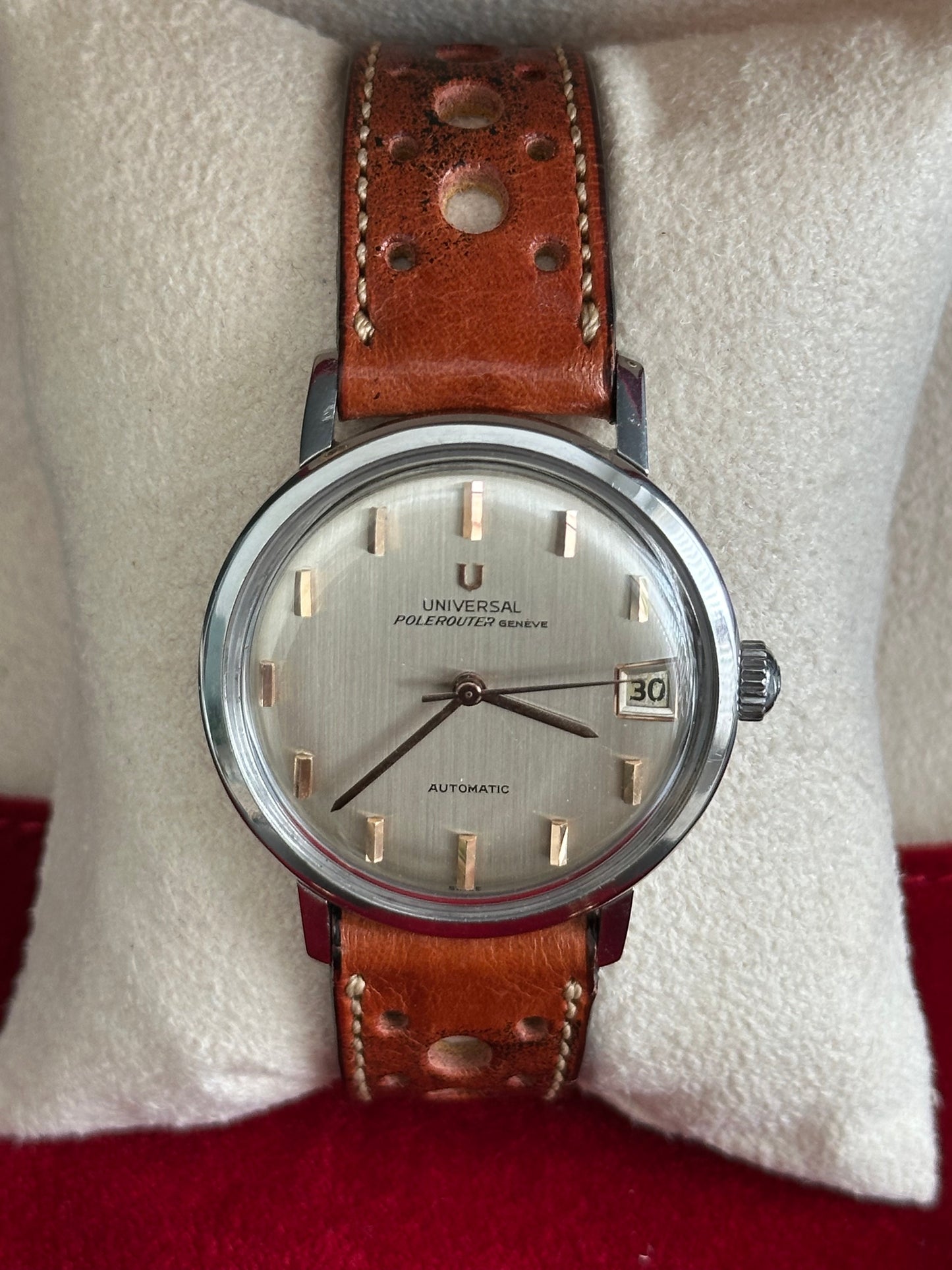 Universal Geneve - Polerouter Genève Automatic Date 34mm - Ref 104604