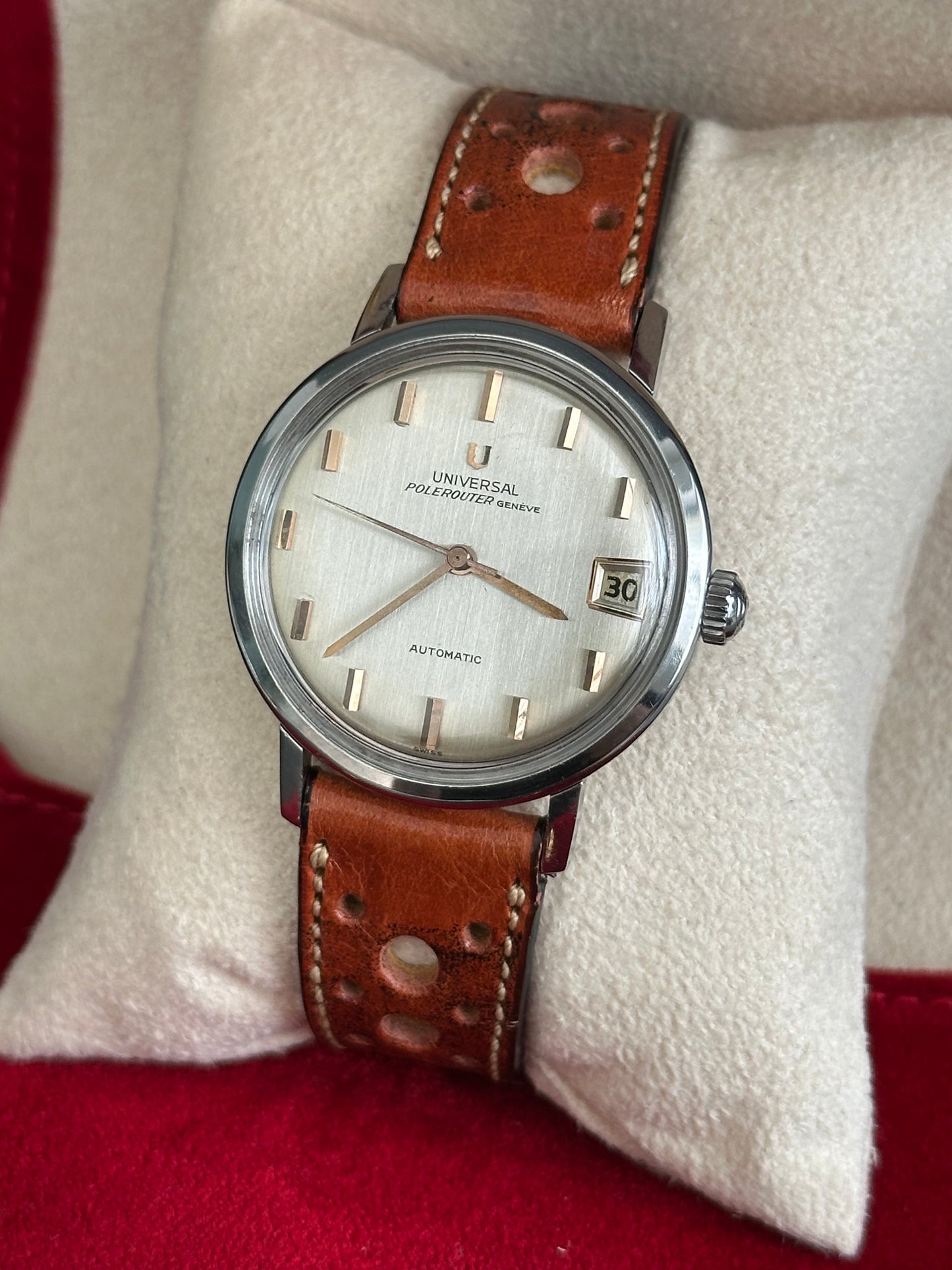 Universal Geneve - Polerouter Genève Automatic Date 34mm - Ref 104604