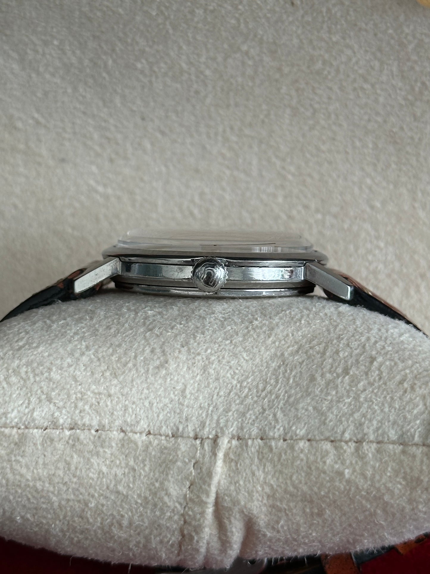 Universal Geneve - Polerouter Genève Automatic Date 34mm - Ref 104604