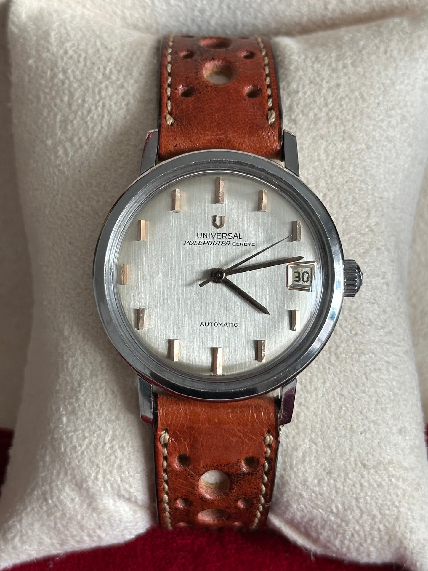 Universal Geneve - Polerouter Genève Automatic Date 34mm - Ref 104604